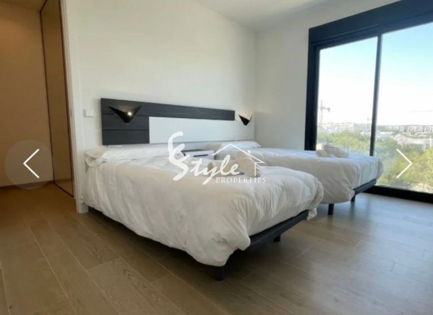 Resale - Apartamento - Las Colinas Golf