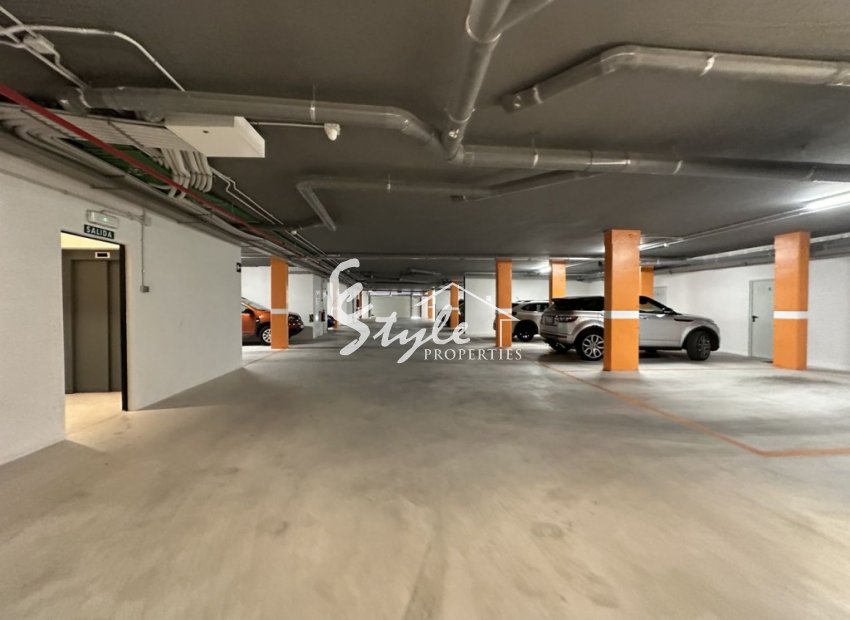 Resale - Apartamento - Las Colinas Golf