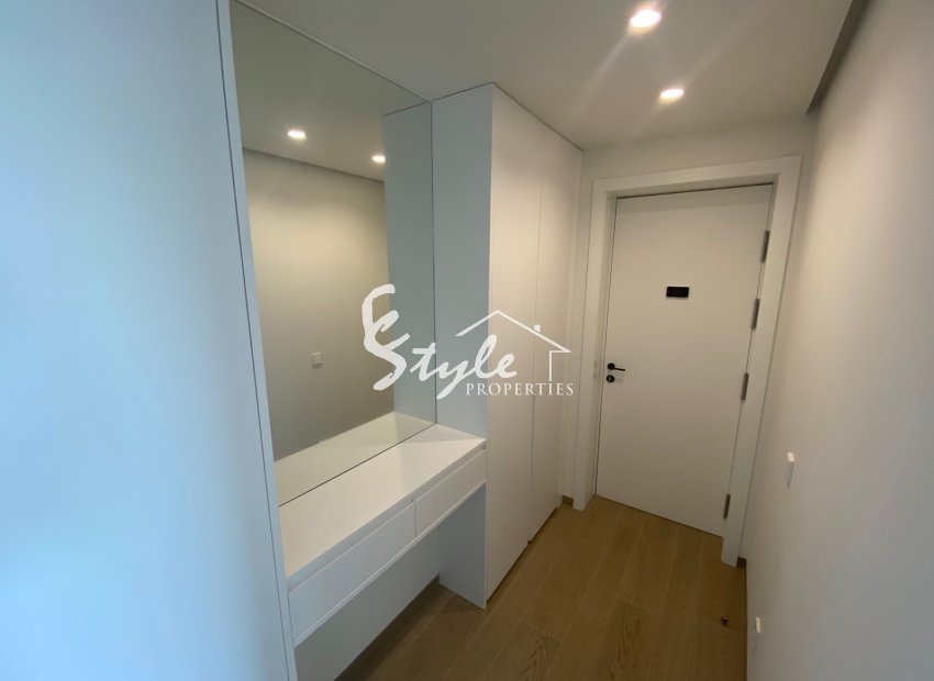 Resale - Apartamento - Las Colinas - Las Colinas Golf