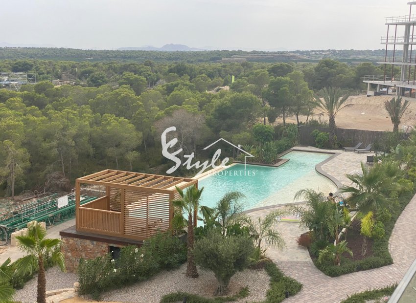 Resale - Apartamento - Las Colinas - Las Colinas Golf