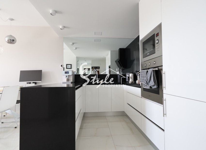 Resale - Apartamento - Los Altos