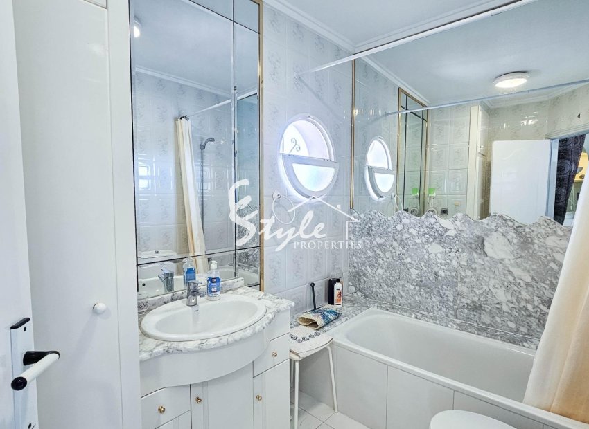 Resale - Apartamento - Los Altos