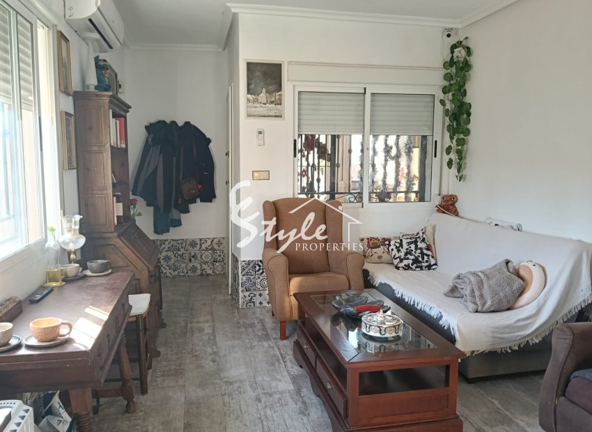 Resale - Apartamento - LOS MONTESINOS - La Herada