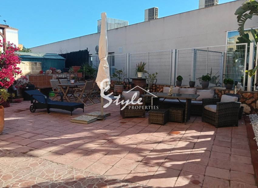 Resale - Apartamento - LOS MONTESINOS - La Herada
