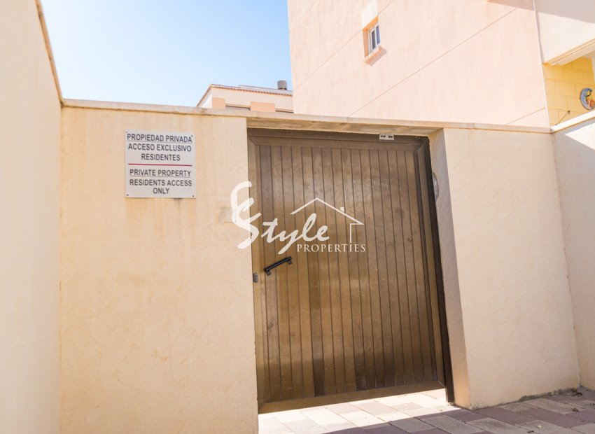 Resale - Apartamento - Mil Palmeras - Beach