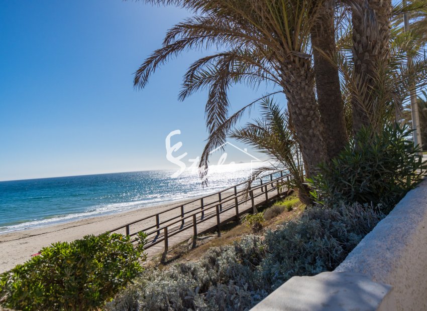 Resale - Apartamento - Mil Palmeras - Beach