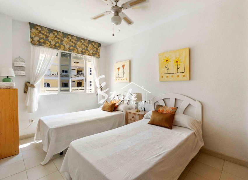 Resale - Apartamento - Orihuela-Costa - Campoamor