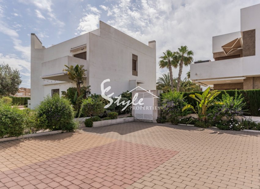 Resale - Apartamento - Orihuela-Costa - La Zenia