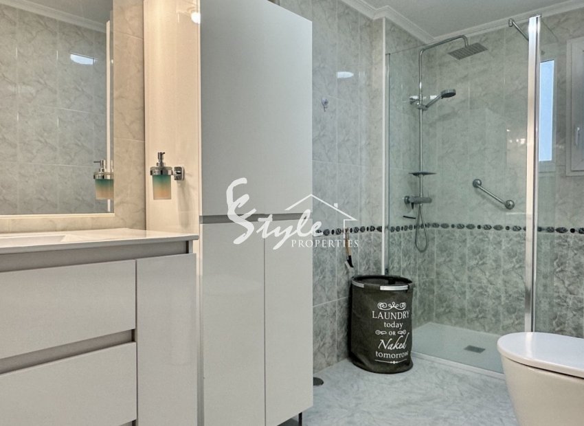 Resale - Apartamento - Orihuela-Costa - Playa Flamenca