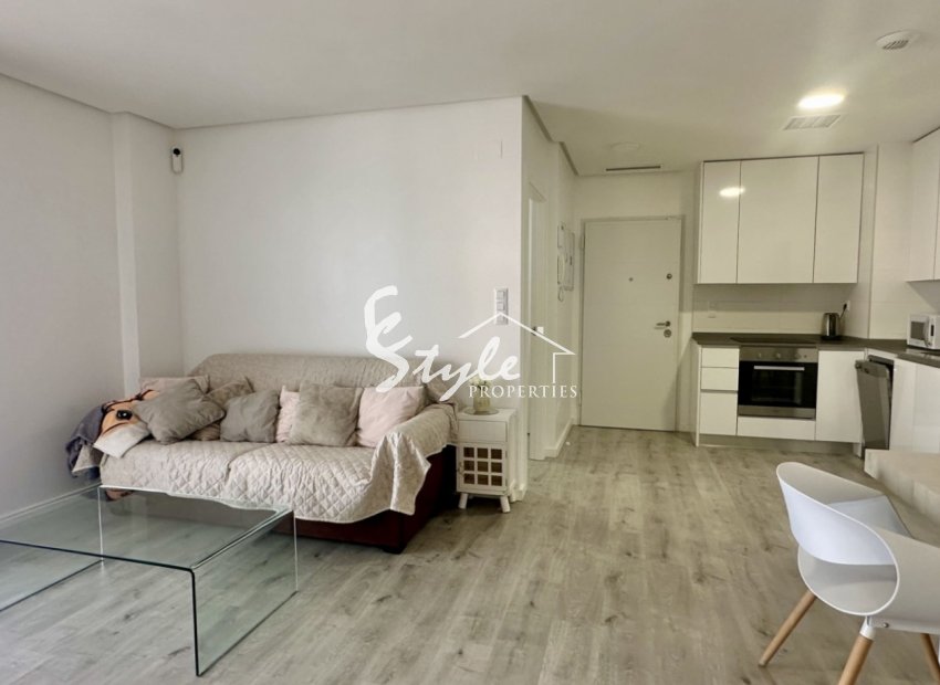 Resale - Apartamento - Orihuela-Costa - Villamartin