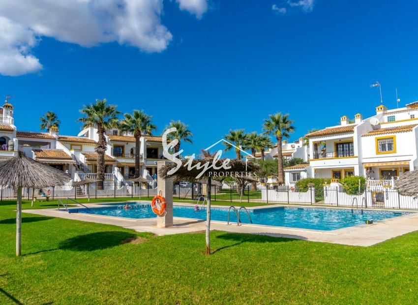 Resale - Apartamento - Orihuela-Costa - Villamartin