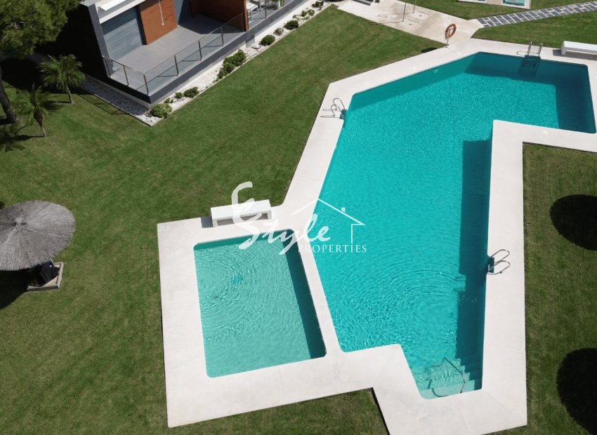 Resale - Apartamento - Orihuela Costa  - Villamartin