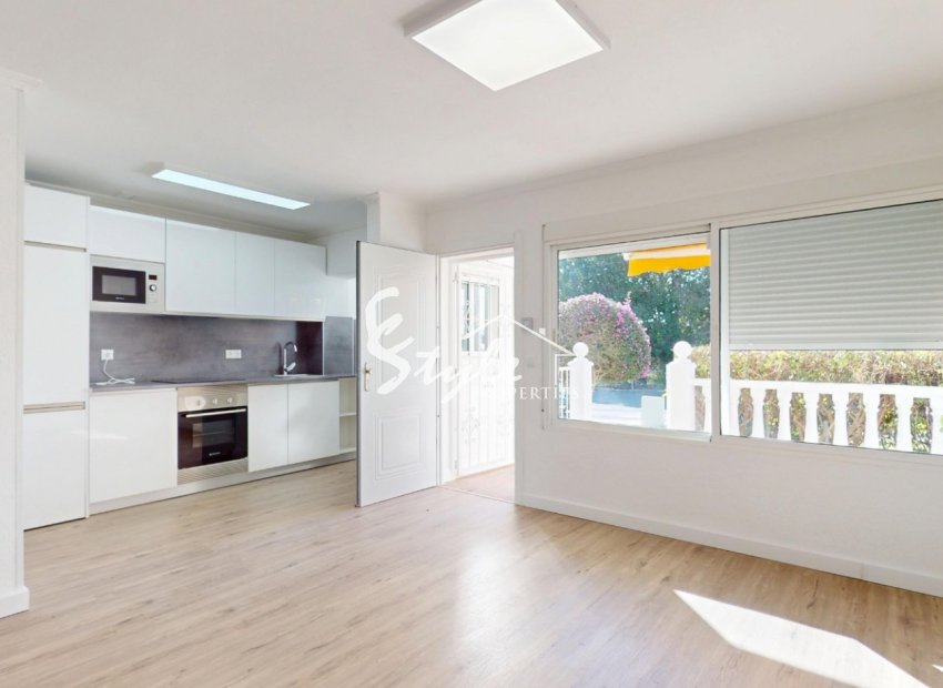 Resale - Apartamento - Orihuela-Costa - Villamartin