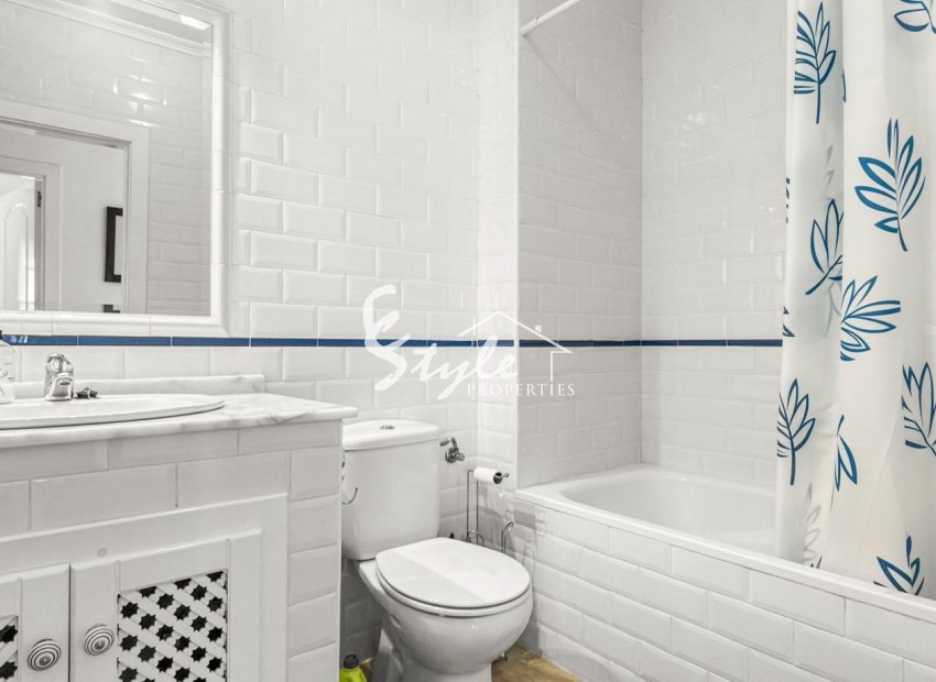 Resale - Apartamento - Orihuela-Costa - Villamartin