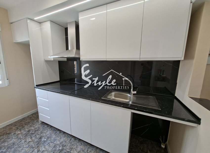 Resale - Apartamento - Playa Flamenca - Res. San Antonio