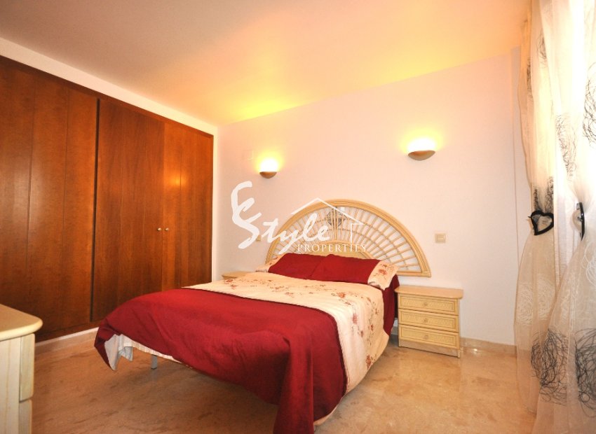 Resale - Apartamento - Punta Prima - La Entrada