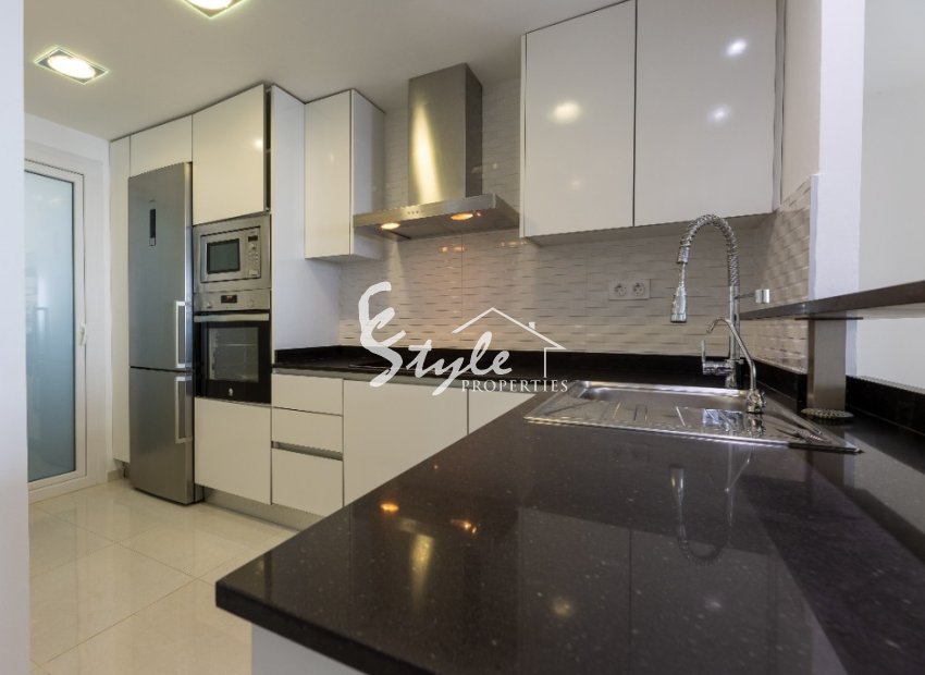 Resale - Apartamento - Punta Prima - Sea Senses