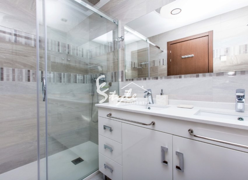 Resale - Apartamento - Punta Prima - Sea Senses