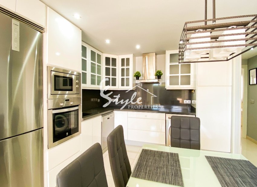 Resale - Apartamento - Punta Prima