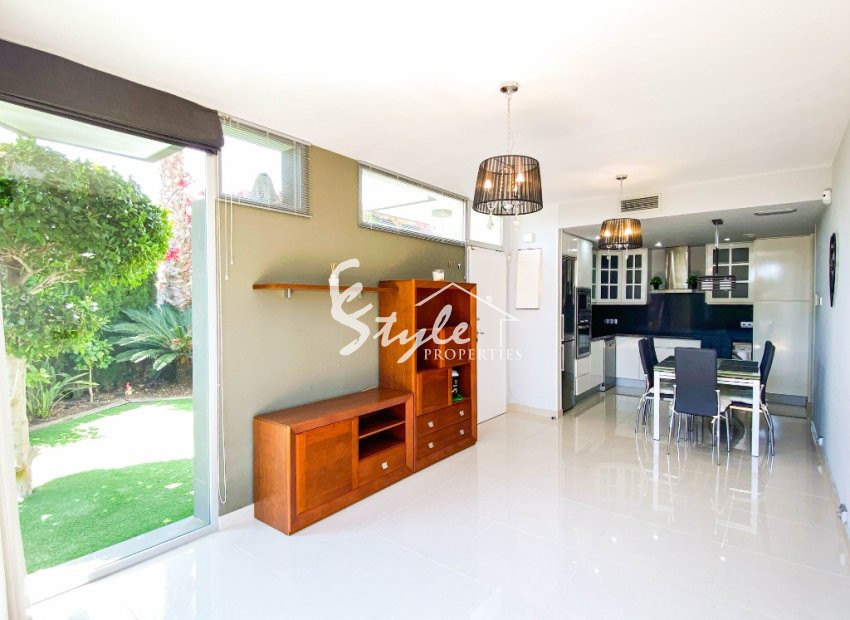 Resale - Apartamento - Punta Prima