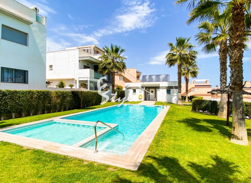 Resale - Apartamento - Punta Prima