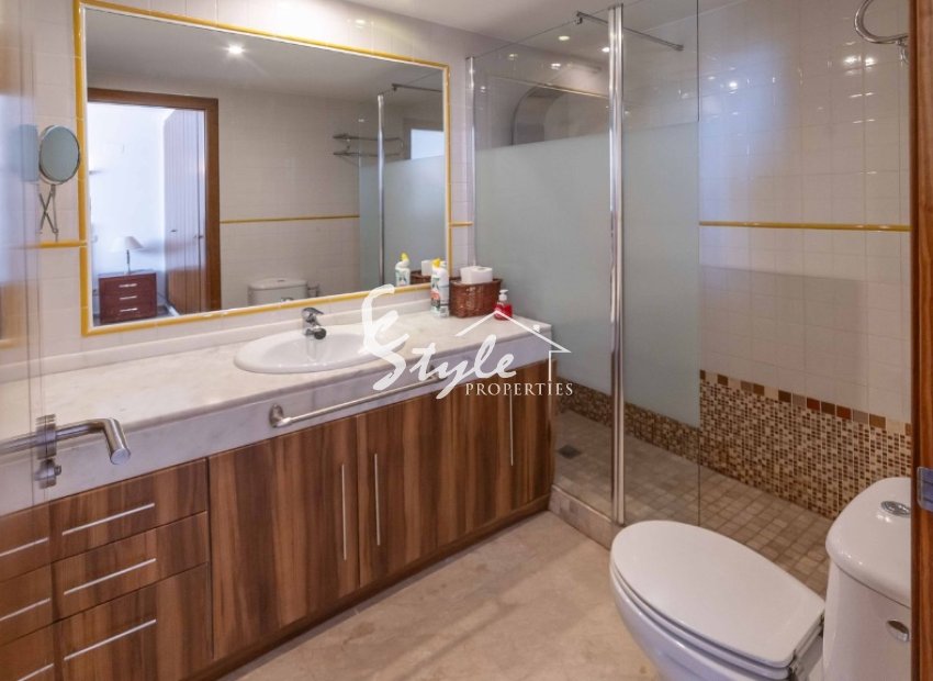 Resale - Apartamento - Punta Prima