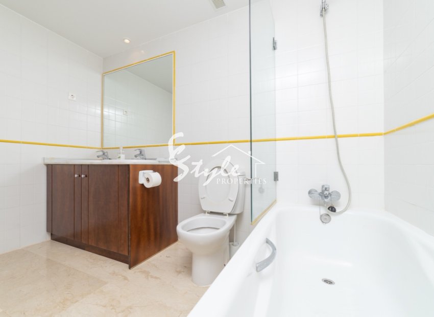 Resale - Apartamento - Punta Prima