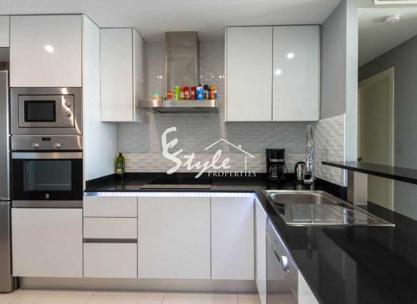 Resale - Apartamento - Punta Prima