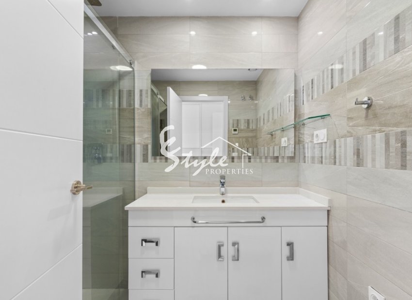 Resale - Apartamento - Punta Prima