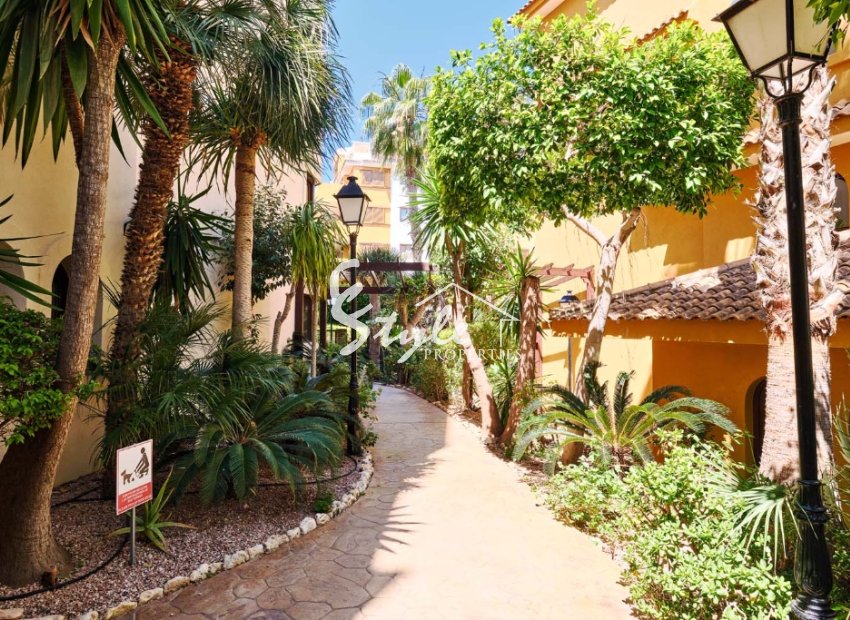 Resale - Apartamento - Punta Prima