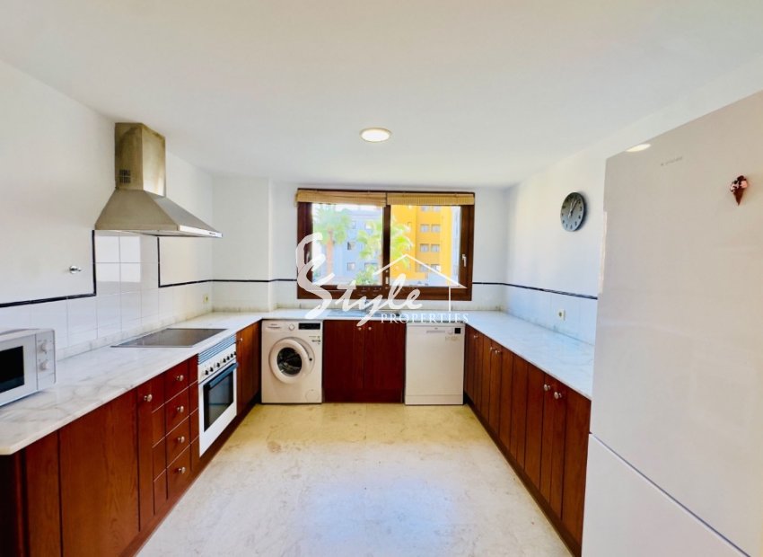 Resale - Apartamento - Punta Prima