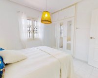 Resale - Apartamento - Punta Prima