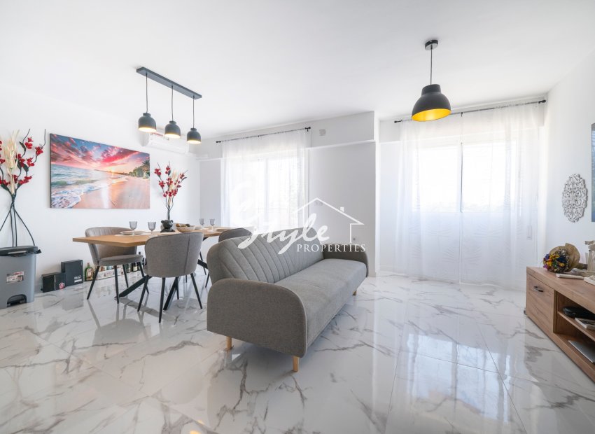 Resale - Apartamento - Punta Prima