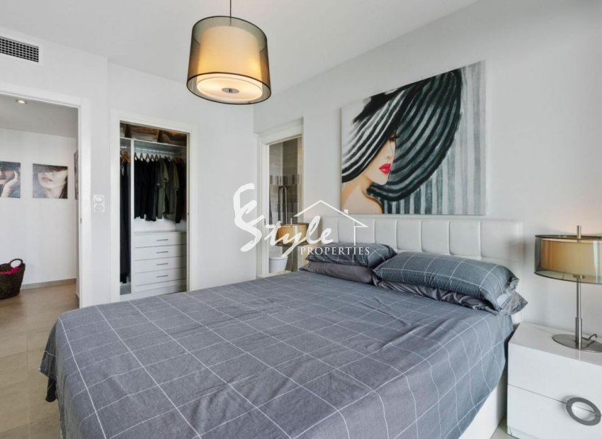 Resale - Apartamento - Punta Prima