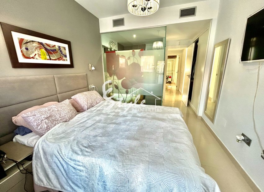 Resale - Apartamento - Punta Prima