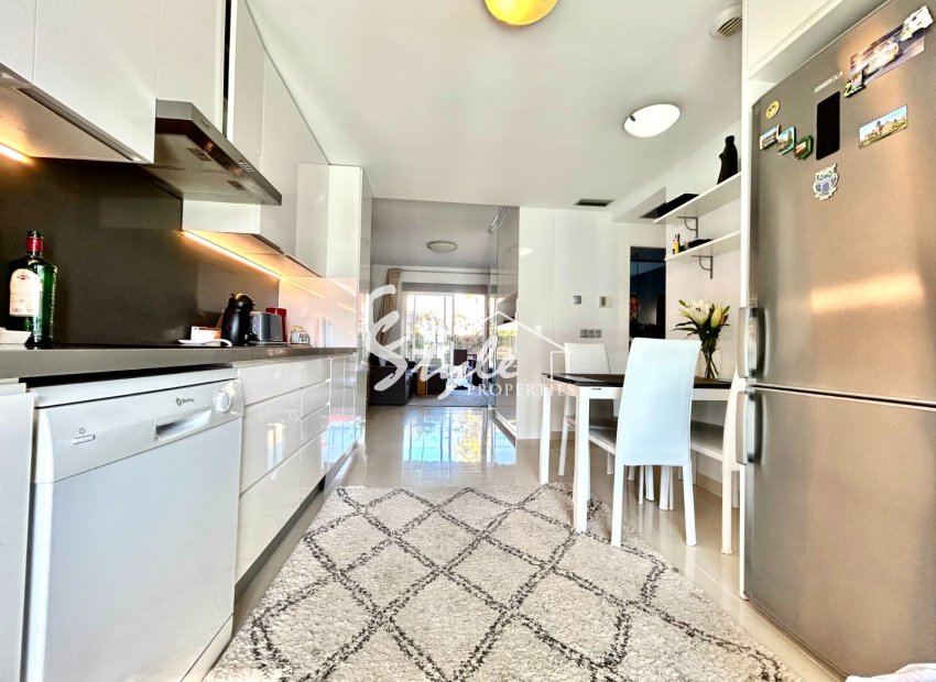 Resale - Apartamento - Punta Prima