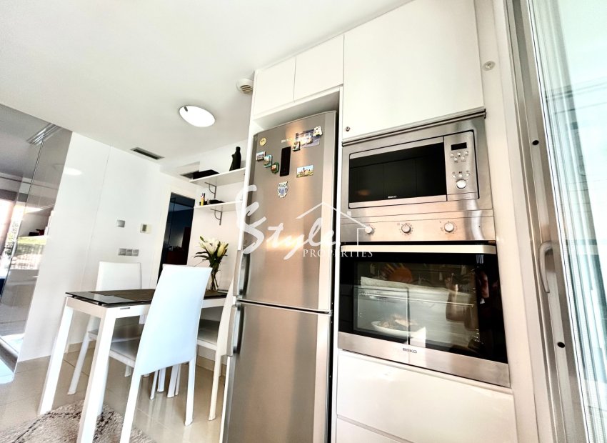 Resale - Apartamento - Punta Prima
