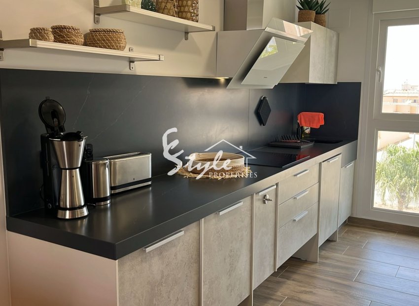 Resale - Apartamento - Punta Prima