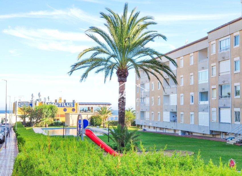 Resale - Apartamento - Punta Prima