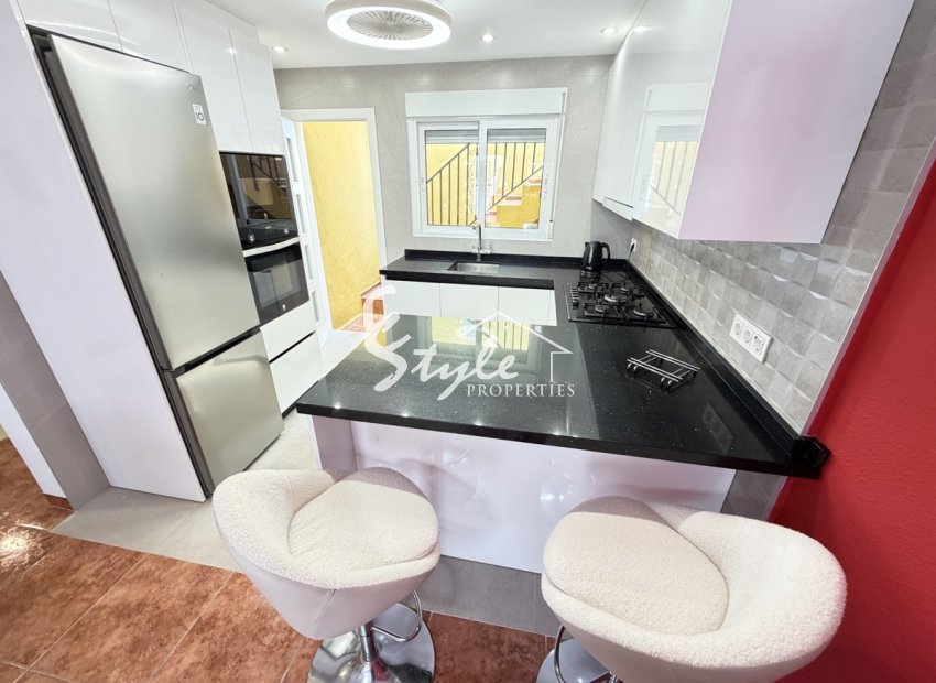 Resale - Apartamento - San Miguel De Salinas