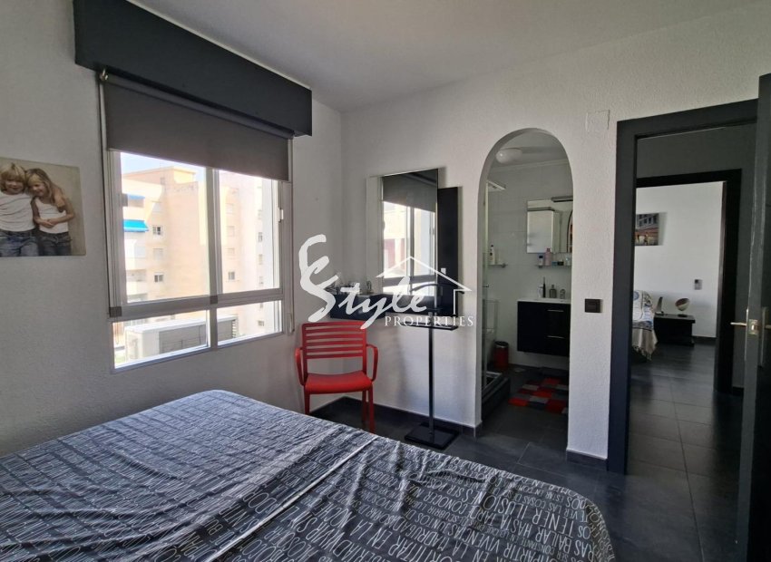 Resale - Apartamento - Torrevieja - Acequion