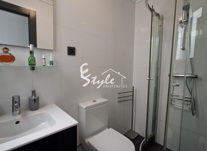 Resale - Apartamento - Torrevieja - Acequion