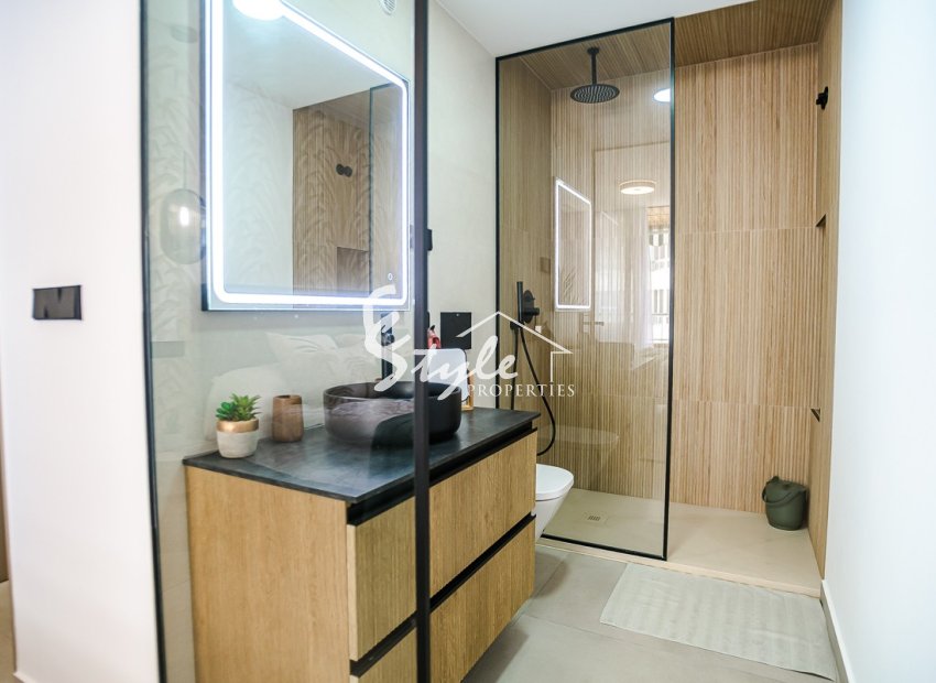 Resale - Apartamento - Torrevieja - Acequion