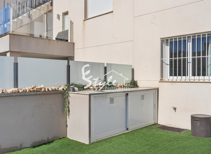 Resale - Apartamento - Torrevieja - Aguas Nuevas