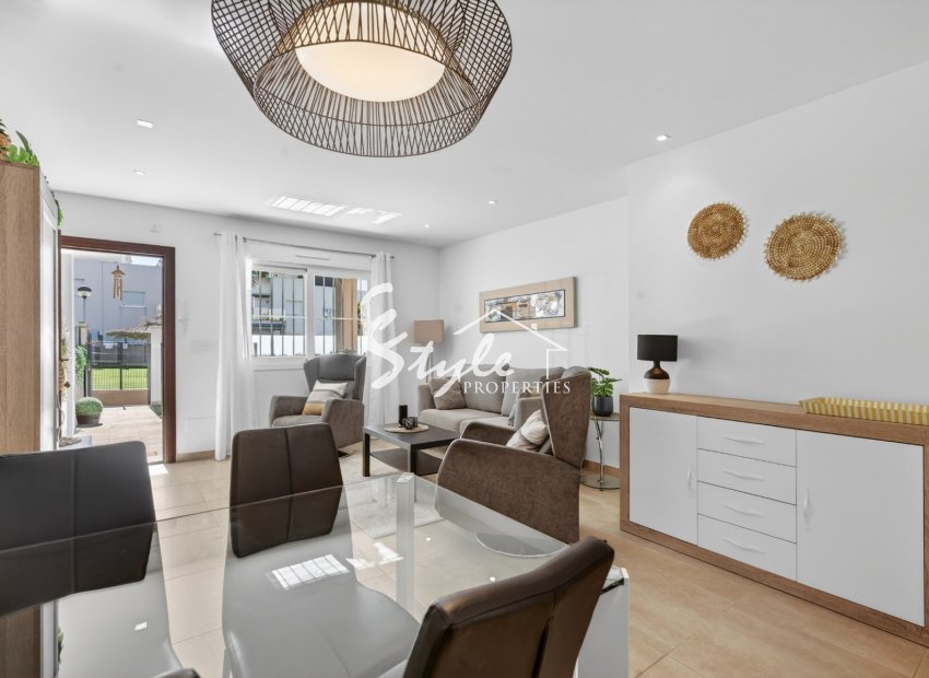 Resale - Apartamento - Torrevieja - Aguas Nuevas