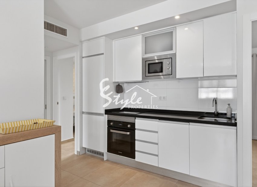 Resale - Apartamento - Torrevieja - Aguas Nuevas