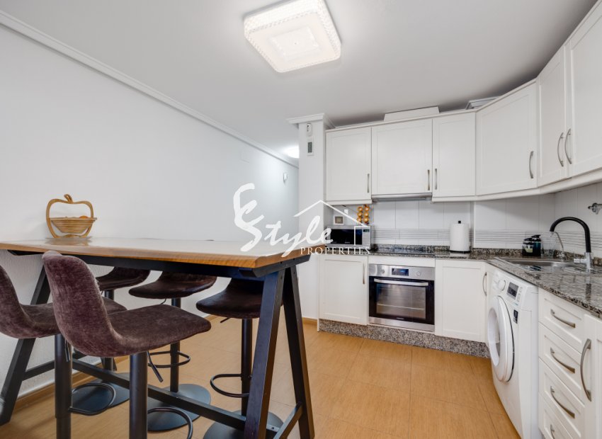 Resale - Apartamento - Torrevieja - Calle Finlandia