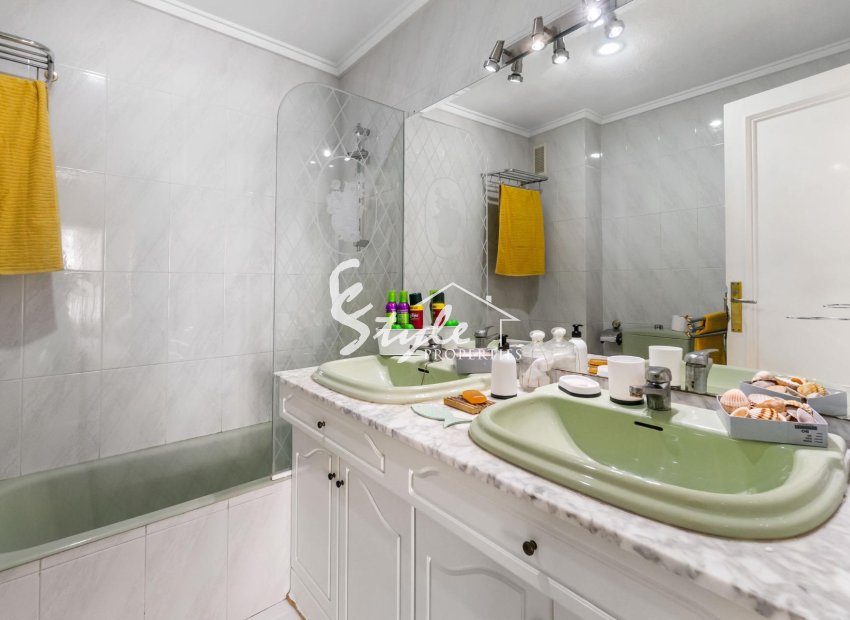 Resale - Apartamento - Torrevieja - Centro - Muelle Pesquero