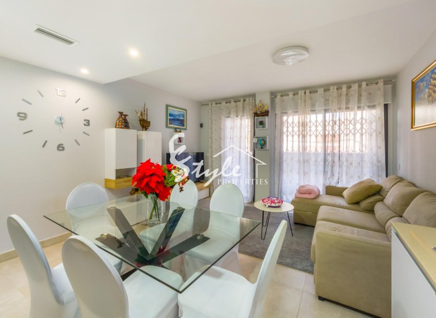 Resale - Apartamento - Torrevieja - Estacion de autobuses