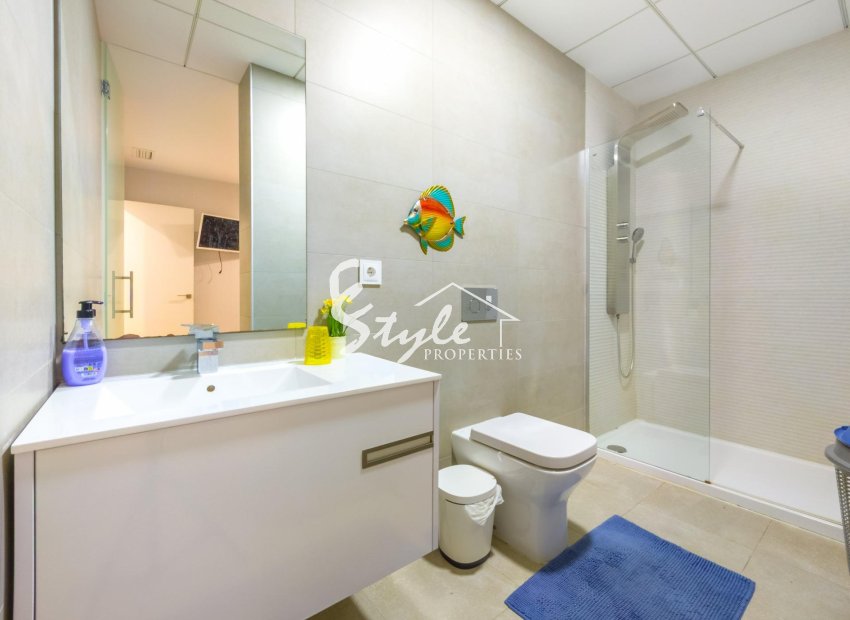 Resale - Apartamento - Torrevieja - Estacion de autobuses